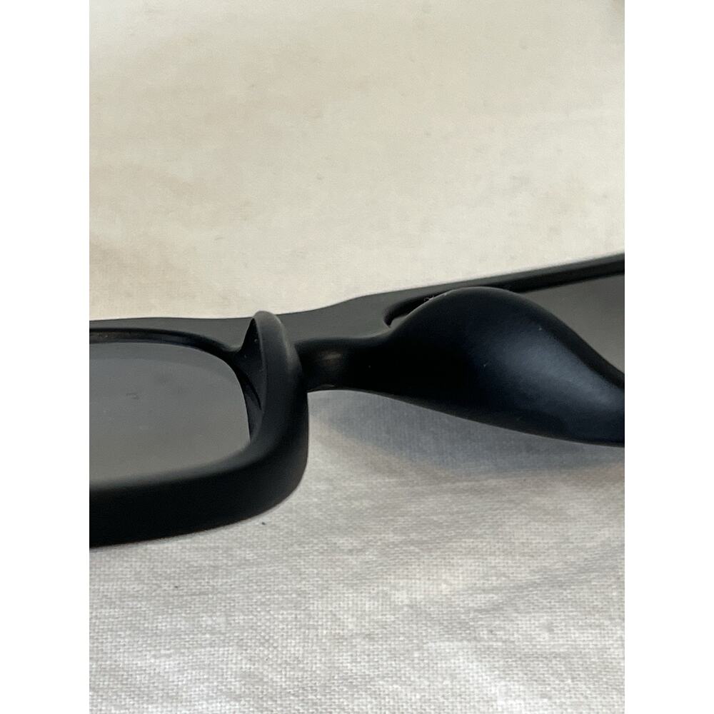 Sean John Matte Black & Silver Designer Sunglasses Dark Grey Tint UV Lenses - Picture 7 of 7